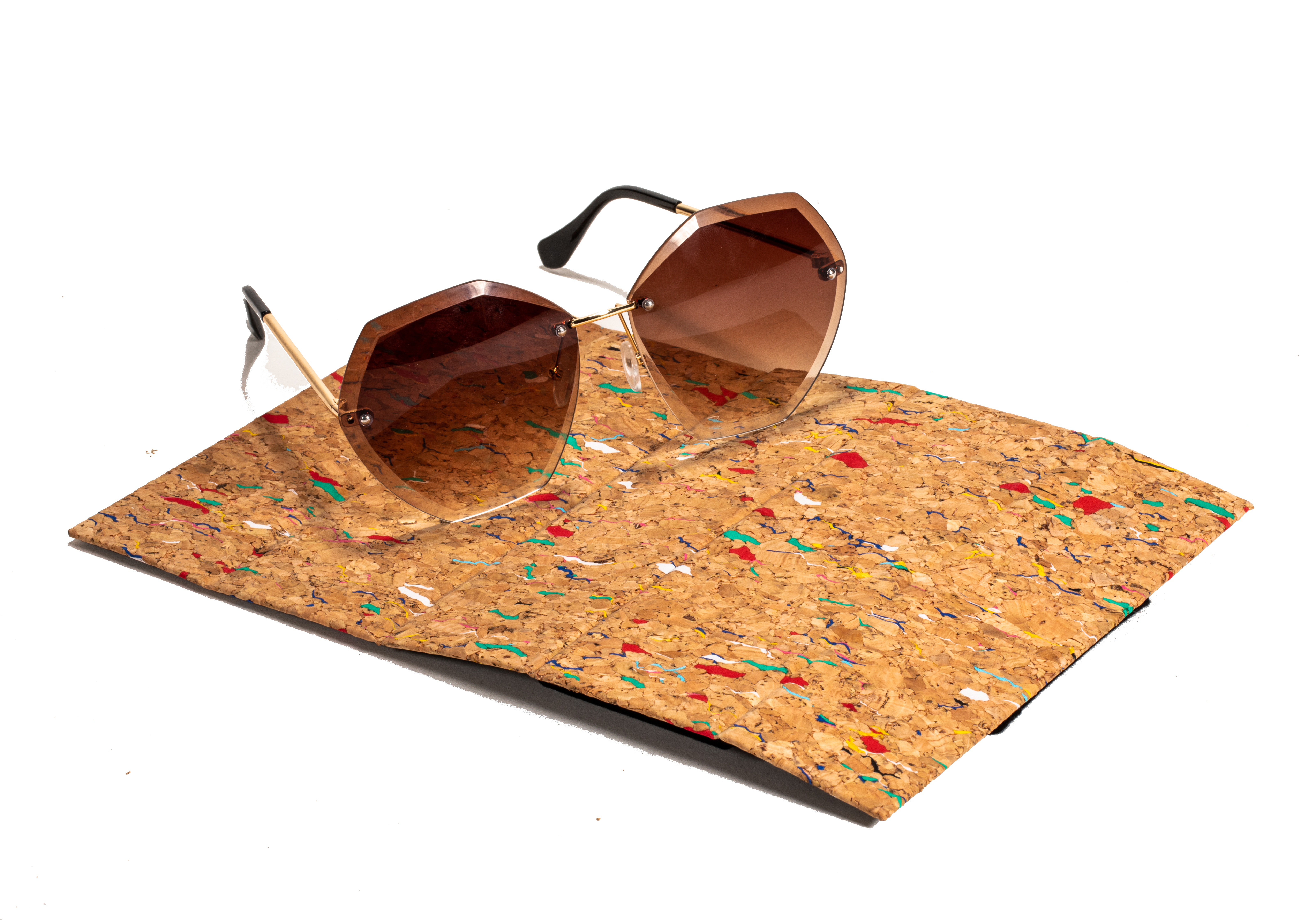 2021 sunglasses, two styles, brown wood grain, detachable case