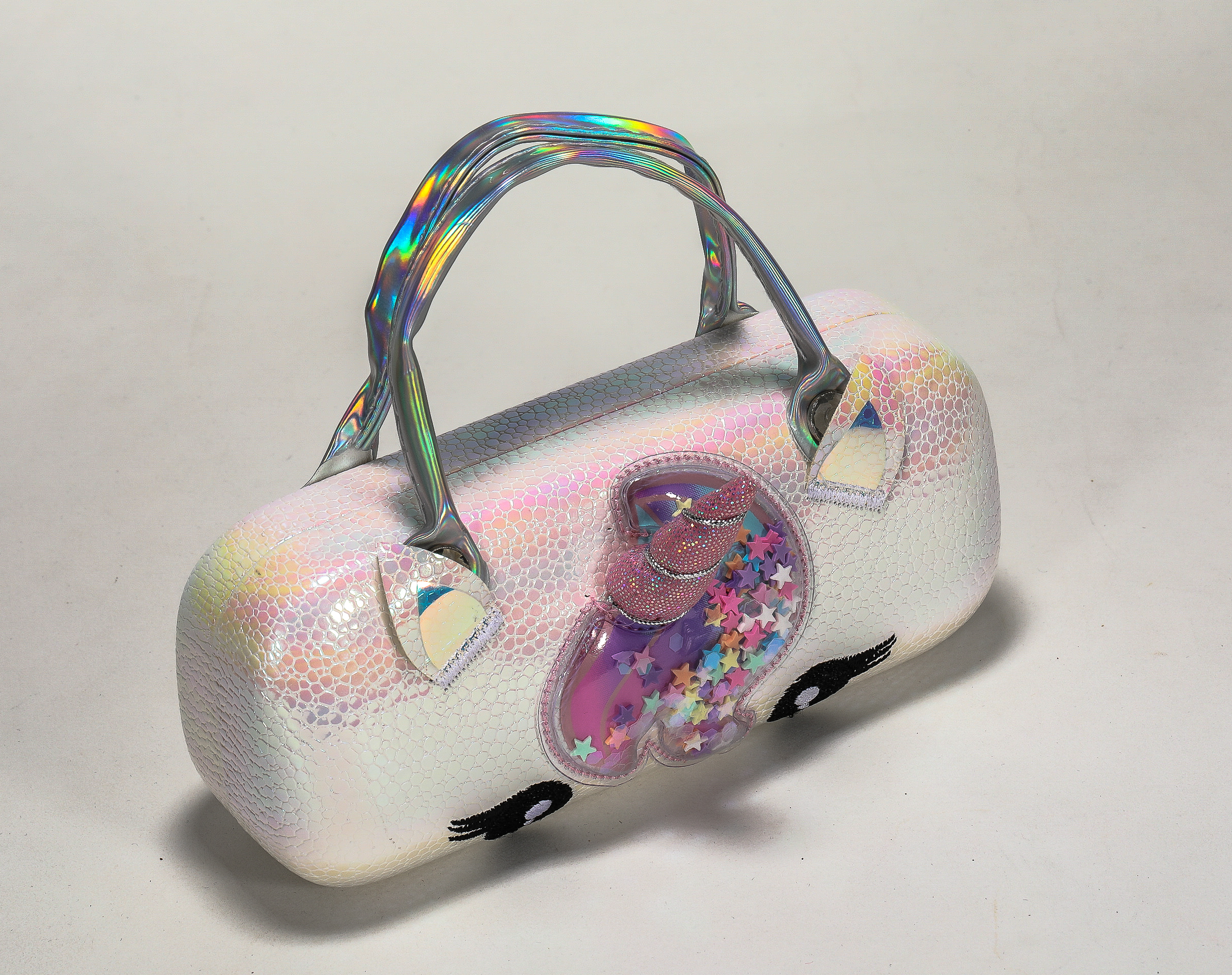 The Sunglasses Case Is A Very Charming And Cute Portable Sunglasses Case Printed with A Unicorn Pattern. Kids Love It Very Much