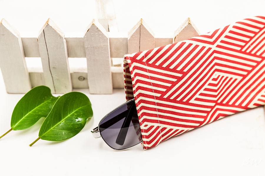 Four color glasses bags for 2021, with irregular stripe print pockets