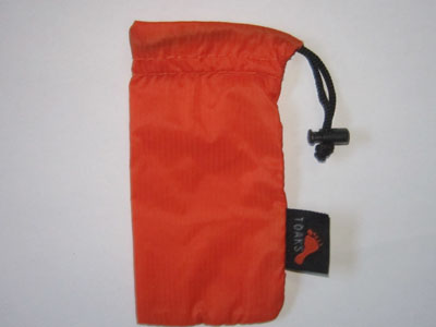 Ultra thin mesh glasses bag with woven label and spring bead D126